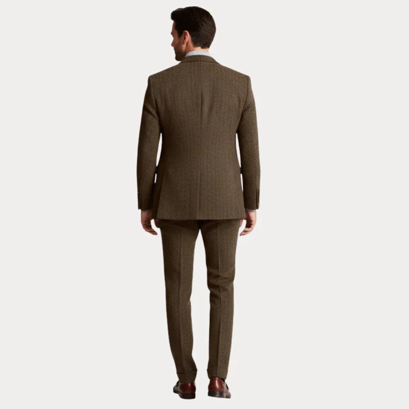 Traje clásico de hombre de tres piezas a medida