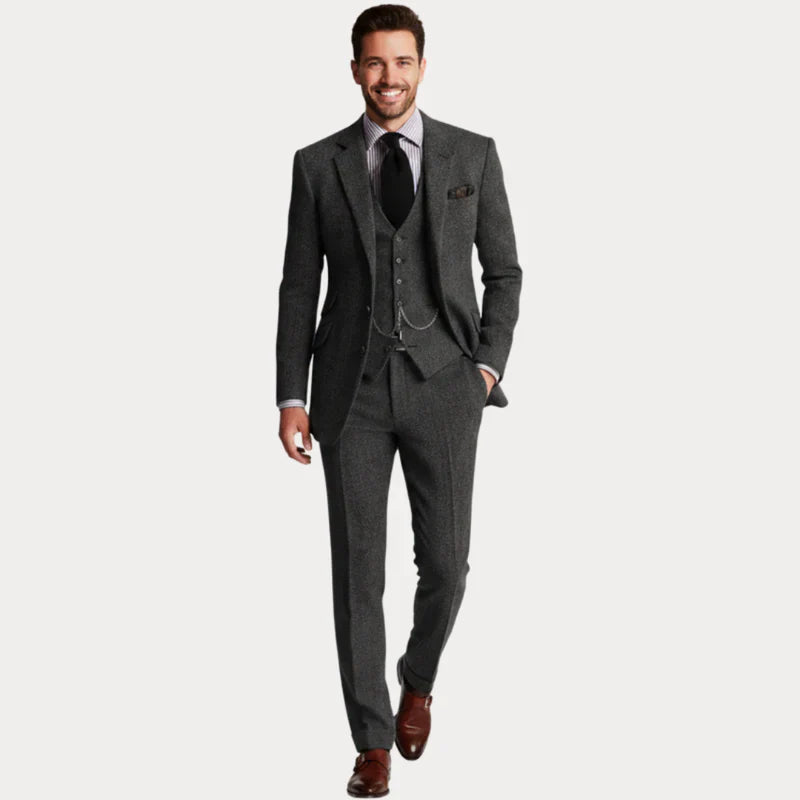 Traje clásico de hombre de tres piezas a medida